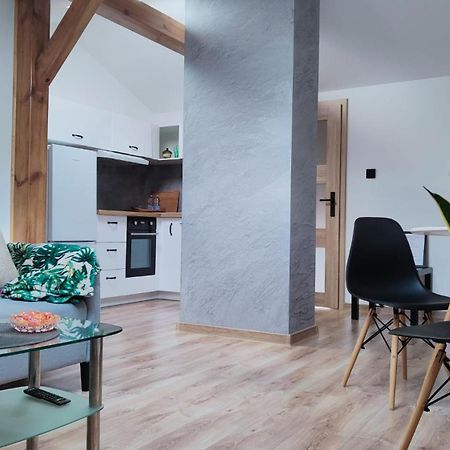 Osiedlove Poddasze Jędrzejów Exterior foto